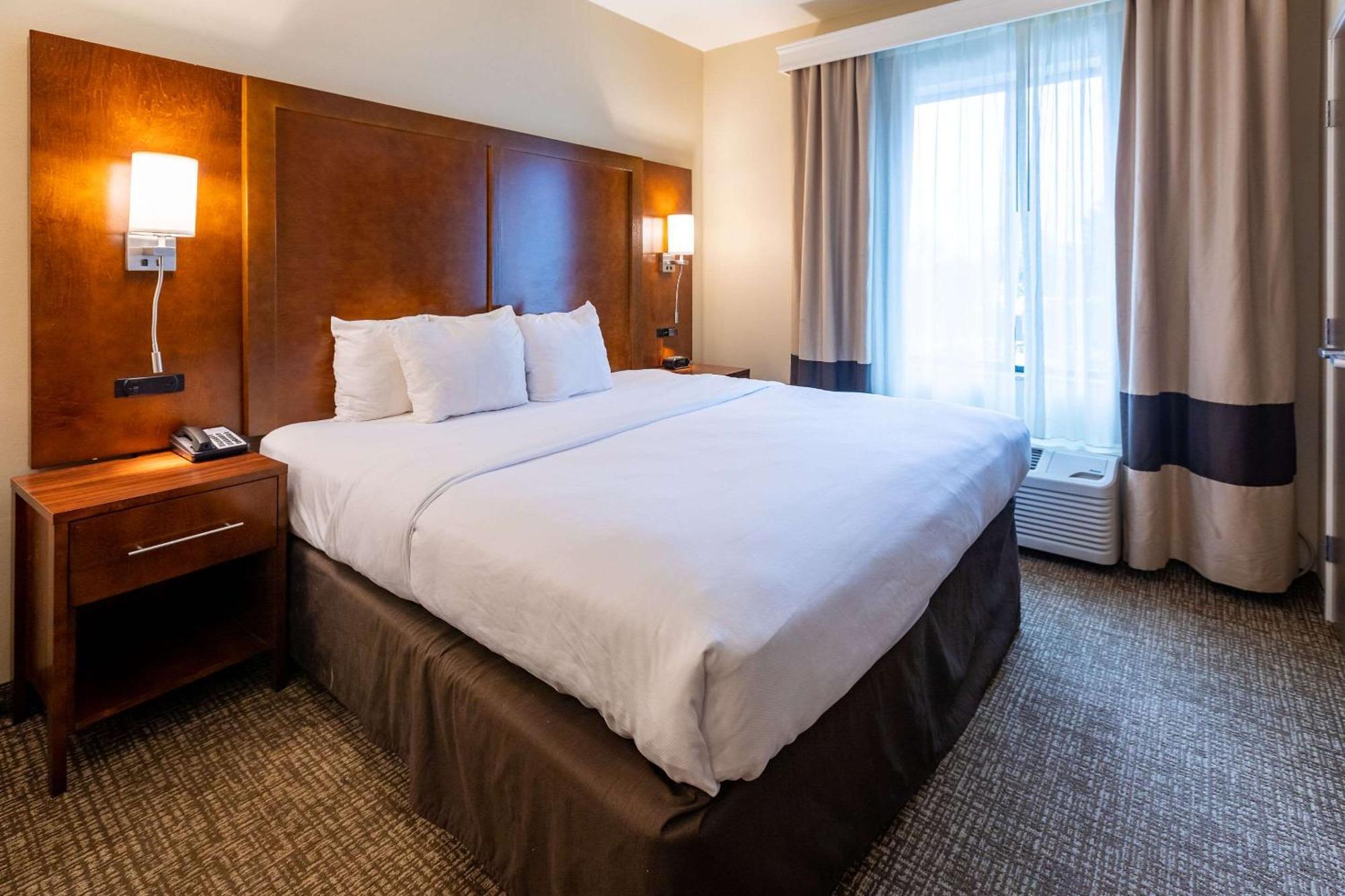 Comfort Suites Denver Near Anschutz Medical Campus Aurora Exteriör bild