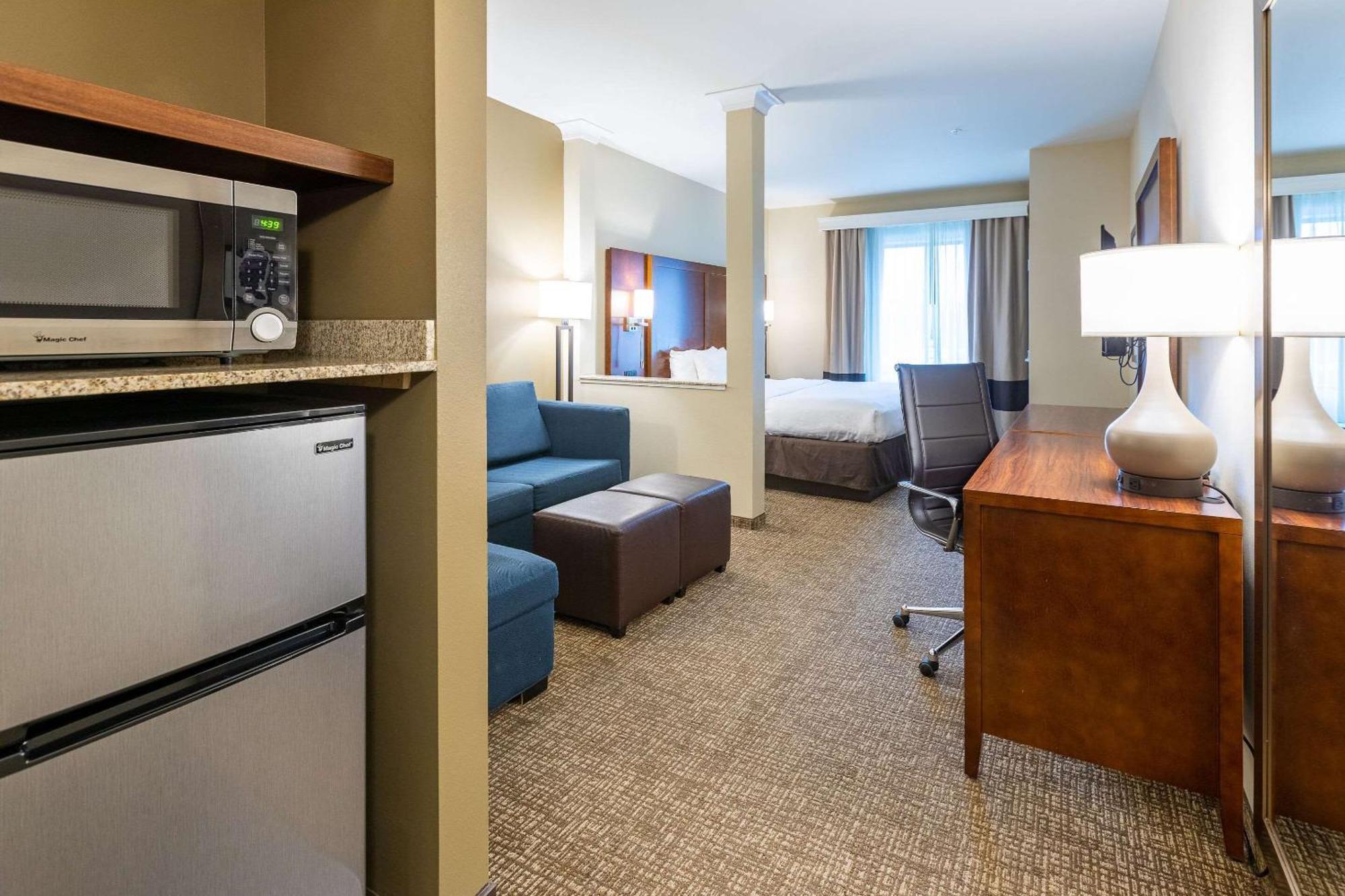 Comfort Suites Denver Near Anschutz Medical Campus Aurora Exteriör bild