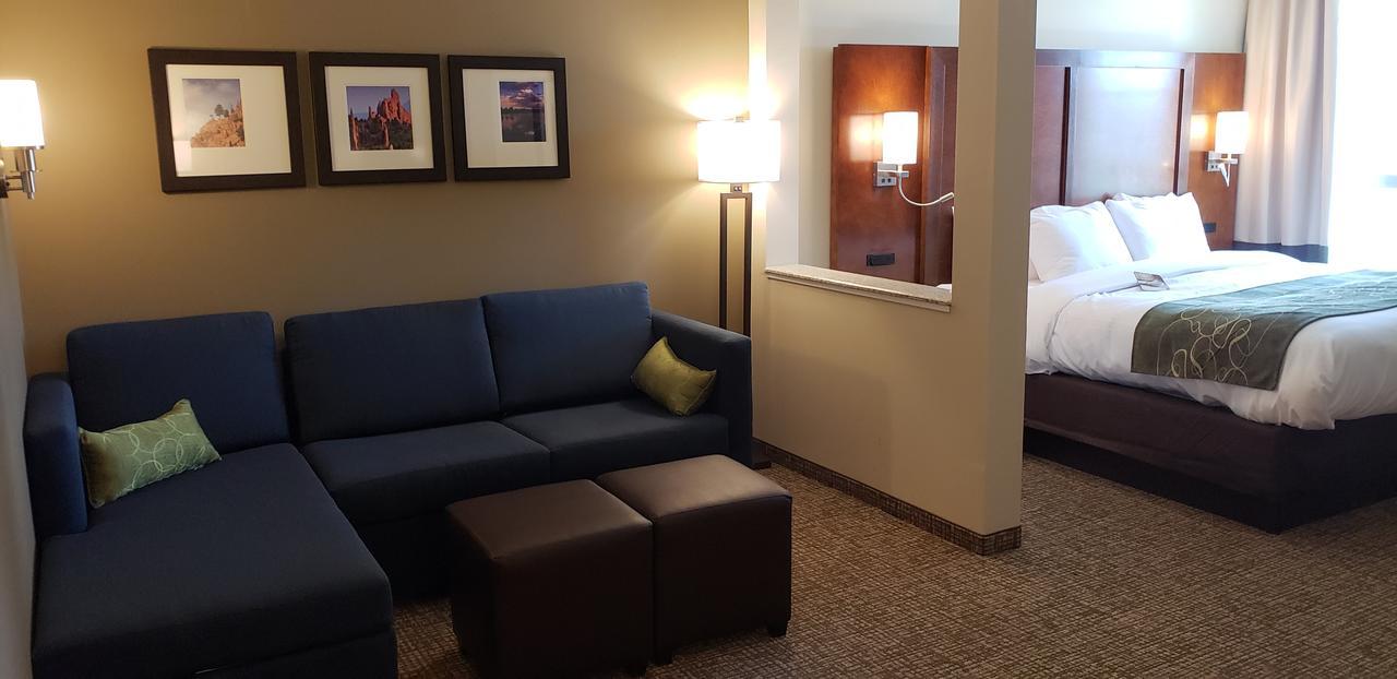 Comfort Suites Denver Near Anschutz Medical Campus Aurora Exteriör bild