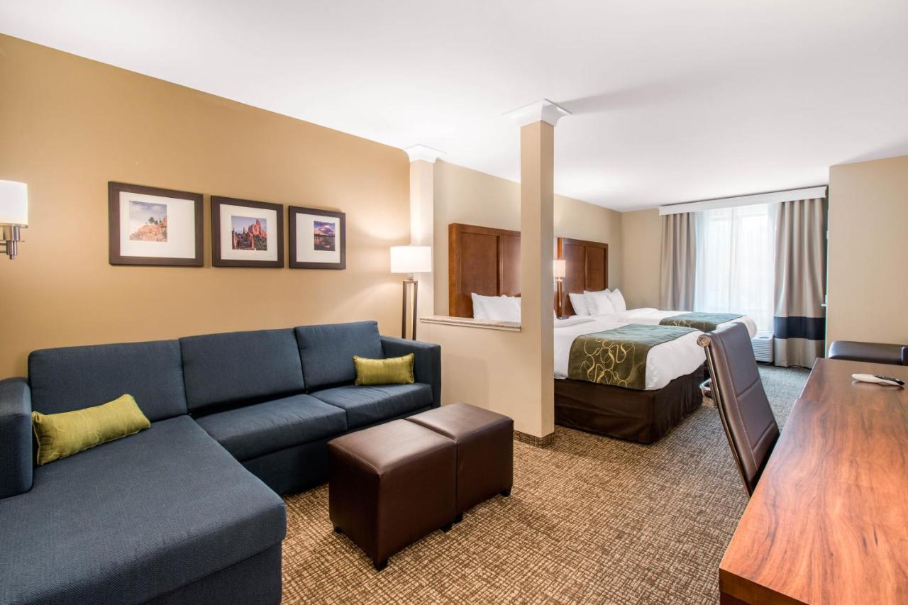 Comfort Suites Denver Near Anschutz Medical Campus Aurora Exteriör bild